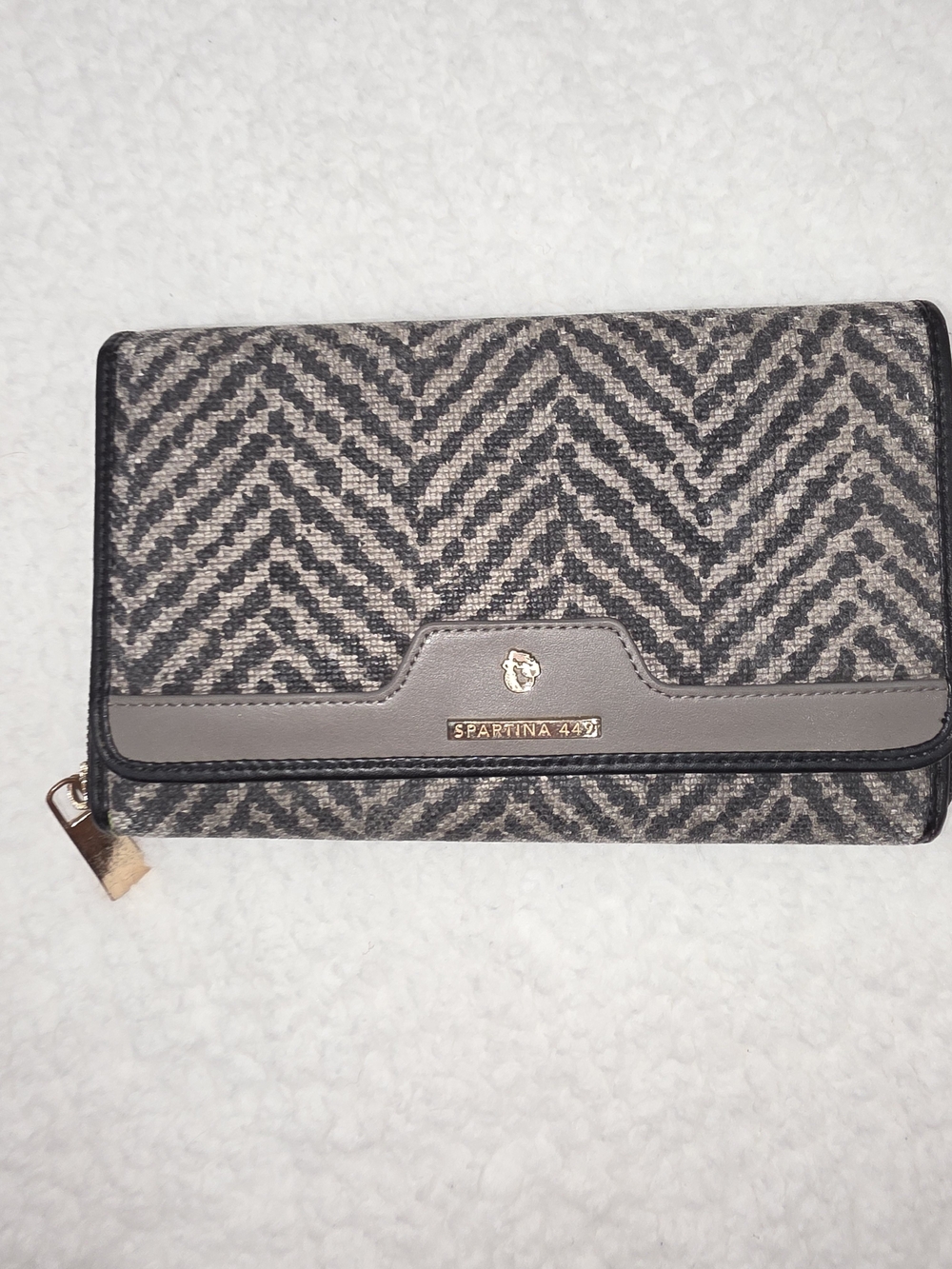 Spartina 449 Gray Chevron Clutch Zip Wallet Gold Hardware Lorelei. Leather.